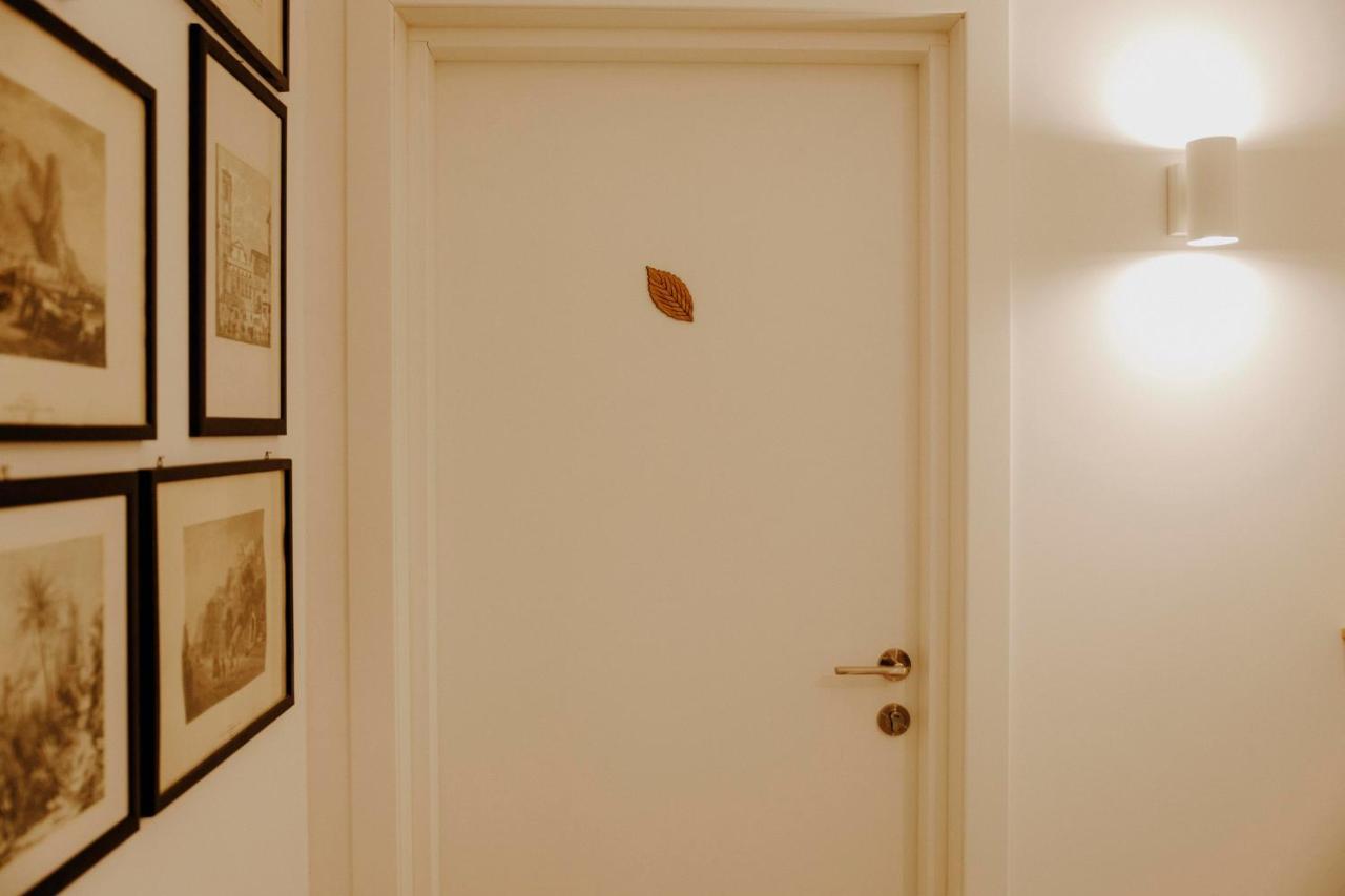 Petrarca17 Guest House A Due Passi Dal Mare Terracina Buitenkant foto