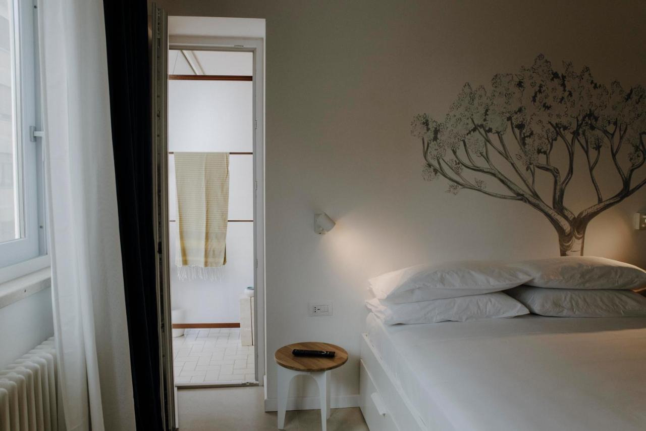 Petrarca17 Guest House A Due Passi Dal Mare Terracina Buitenkant foto